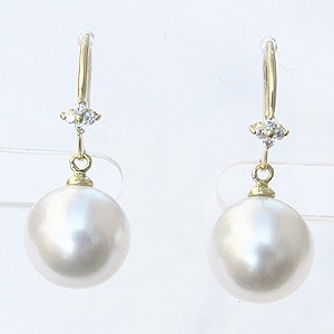 南洋白蝶真珠:10mm:パール:ピアス:K18:18金:ゴールド:ホワイト色真珠:セミラウンド形:アメリカンフック式:揺れるブラタイプ