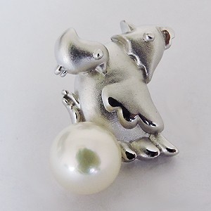 田崎真珠◎あこやパールプローチ◎パールアクセサリー あこやパールPearl 本真珠ネックレスブローチあじさい