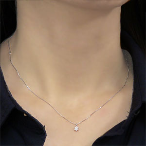 雪の結晶　ペンダントヘッド　pt950 ダイヤモンド 雪の結晶 ダイヤモンド ネックレス ダイヤ 18k k18 18金
