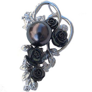 パール:ブローチ:ペンダントブローチ:真珠:ブラックパール:タヒチ黒蝶真珠:グリーン系:直径10mm:黒蝶貝:薔薇:花:葉:植物:SV:シルバー