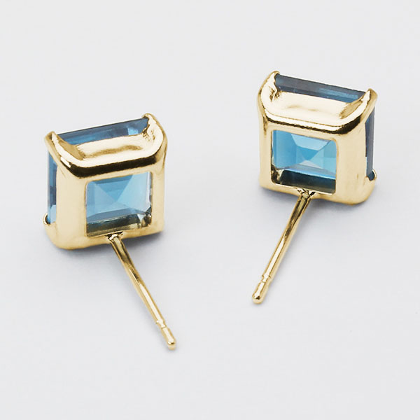 ロンドンブルートパーズ ピアス スタッドピアス k18 18k 18金 イエローゴールド シンプル 送料無料 カジュアル ユニセックス 男女兼用 プレゼント ギフト puの画像