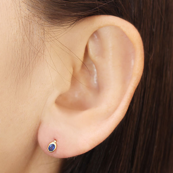 サファイア ピアス スタッドピアス k18 18金 18k イエローゴールド シンプル 送料無料 カジュアル 普段使い ユニセックス 男女兼用 9月誕生石 プレゼント puの画像