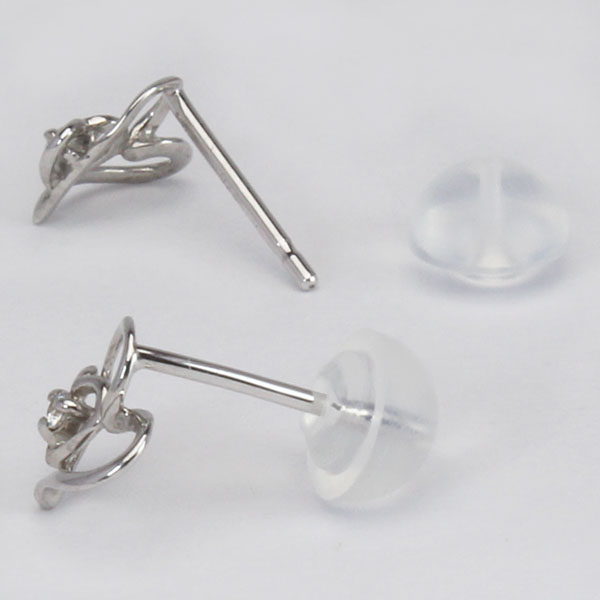 ダイヤプラチナスタッドピアス ハート型ケース付き 受注生産】ピアス プラチナ Pt950 ダイヤモンド スタッドタイプ ハート