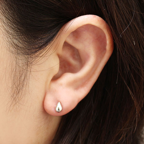 ✨大特価✨18K ピアス スタッド しずく K18 18金 刻印 ゴールド 本物 ピアス ハートピアス ゴールドピアス スタッドピアス 18金 k18 18k