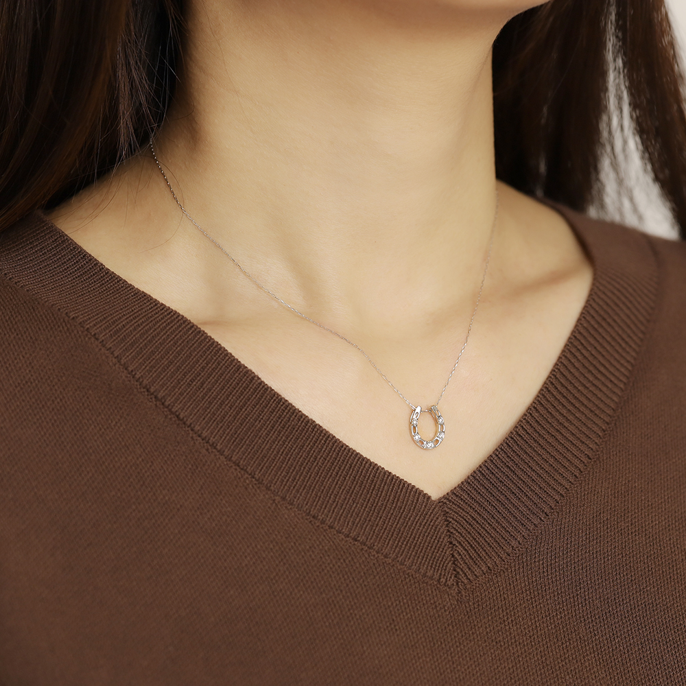 馬蹄 ネックレス ホースシュー ダイヤモンド 0.12ct プラチナ