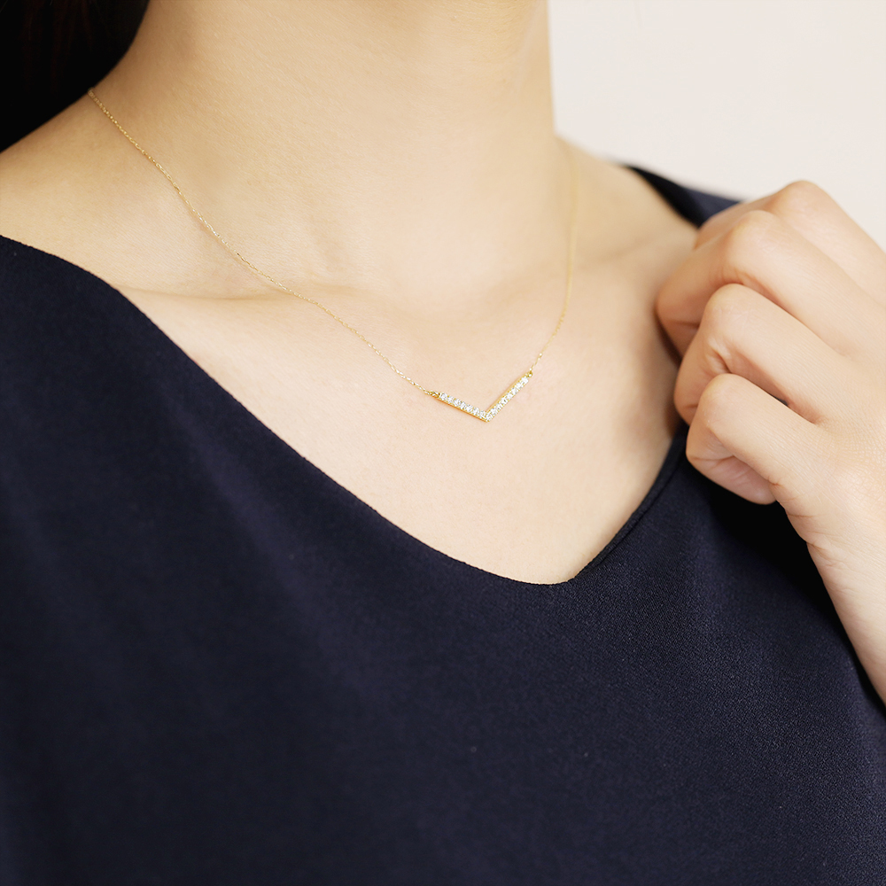 ダイヤモンド ネックレス V字モチーフ 18k 18金 イエローゴールド k18