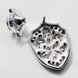 ムッシュニコル　ユリ紋章　ラペルピン k495-4.jpg