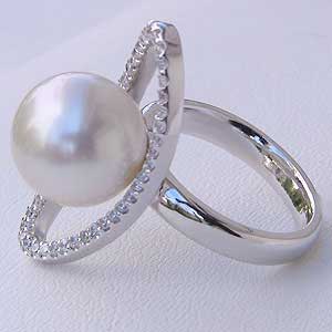 パール:南洋白蝶真珠:ダイヤモンド0.32ct:PT900:プラチナ:リング