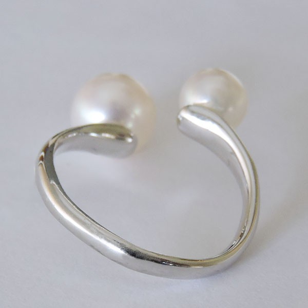 1118 美品❣️あこや真珠　テリすごく良い　8mmパールリング　フリーサイズ パール リング k18 18k 18金 ホワイトゴールド ハーフエタニティ