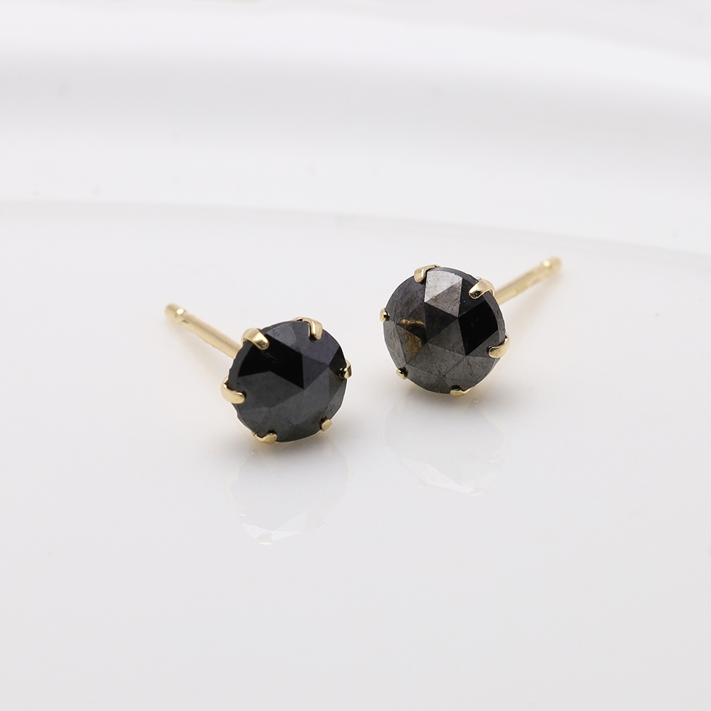 ブラックダイヤモンド ピアス スタッド 計1.00ct ローズカット k18