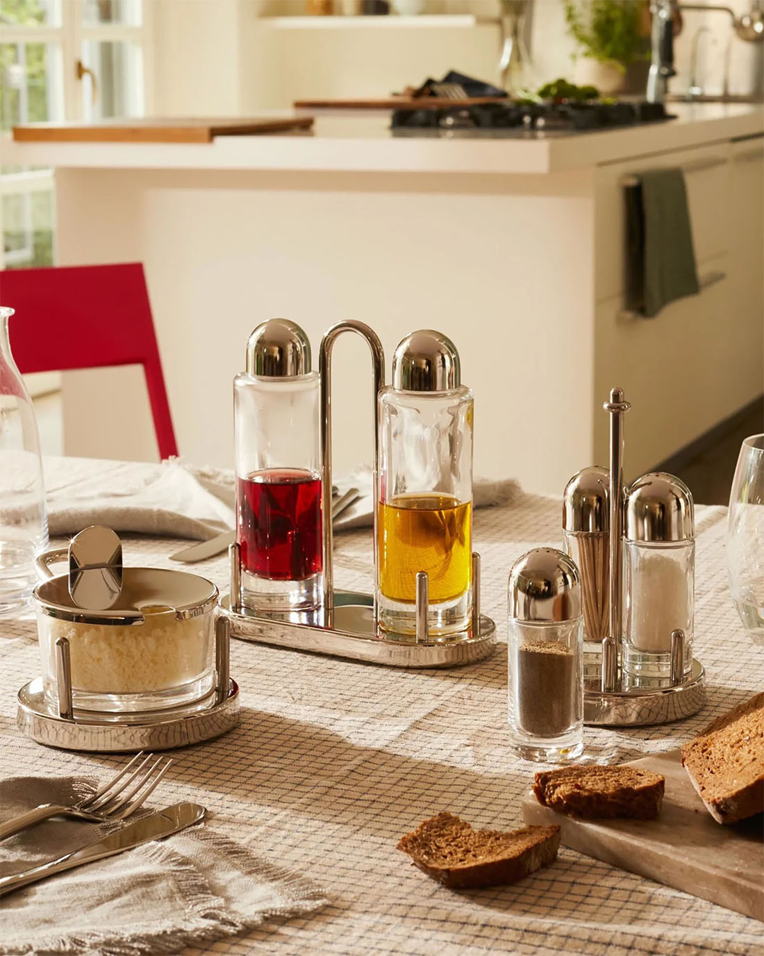ALESSI アレッシィ ソットサス ポストモダン オイル ボトル ビネガー 楽天市場】ALESSI TWERGI ソルト ペッパー ミル アレッシ