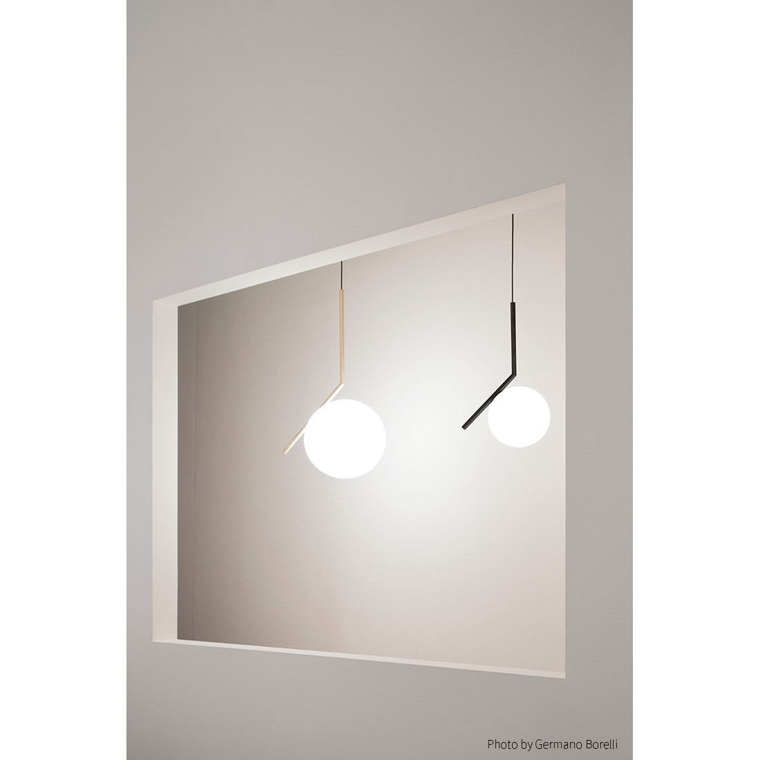 FLOS フロス IC LIGHTS S1 アイシーライツS1 Michael Anastassides マイケル・アナスタシア 直径293mm ペンダントランプ ライト 照明 |  | 06