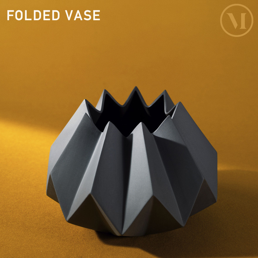 Audo Copenhagen Folded Vase フォールデッドベース ロータイプ  デザイン Amanda Betz 4763129 47639｜shinwashop