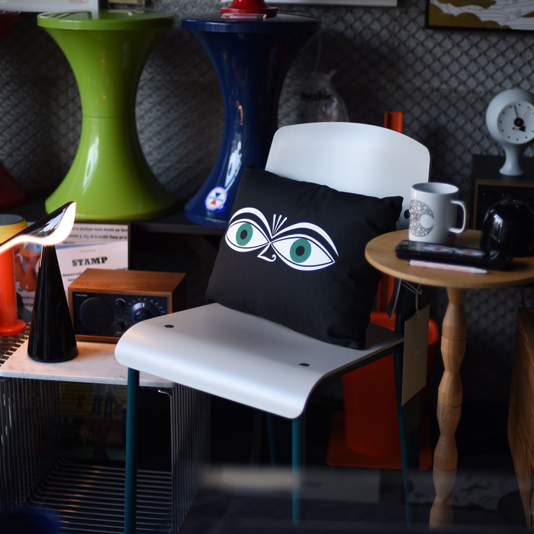 レビュー特典あり】vitra ヴィトラ Graphic Print Pillows Eyes Love