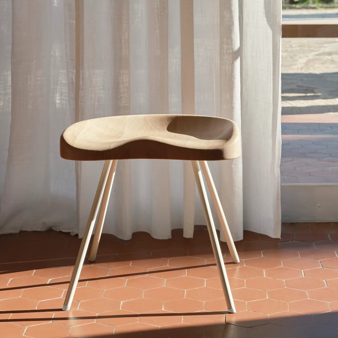 vitra ヴィトラ Tabouret N°307 タブレ Jean Prouve ジャン