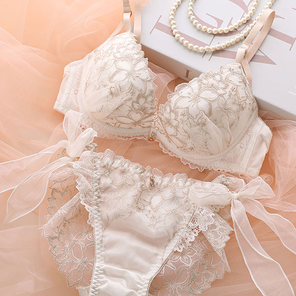 COCO Linge（ココランジェ） リバティーシャインフラワー ブラジャー