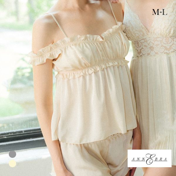 アンブラ Cafe ギャザーオフショル ショートパンツ セットアップ