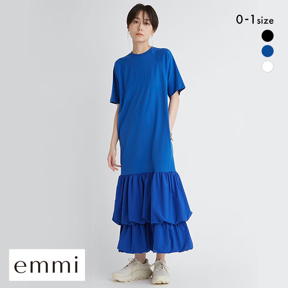 emmi（エミ）メモリータフタワンピース ブルー emmi（エミ）の「メモリータフタワンピース（ワンピース）」 - WEAR
