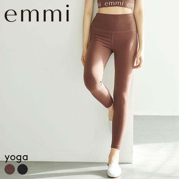 エミ emmi yoga ロゴレギンス