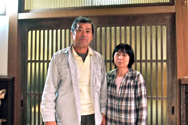 梅干製造者の倉住さんご夫婦