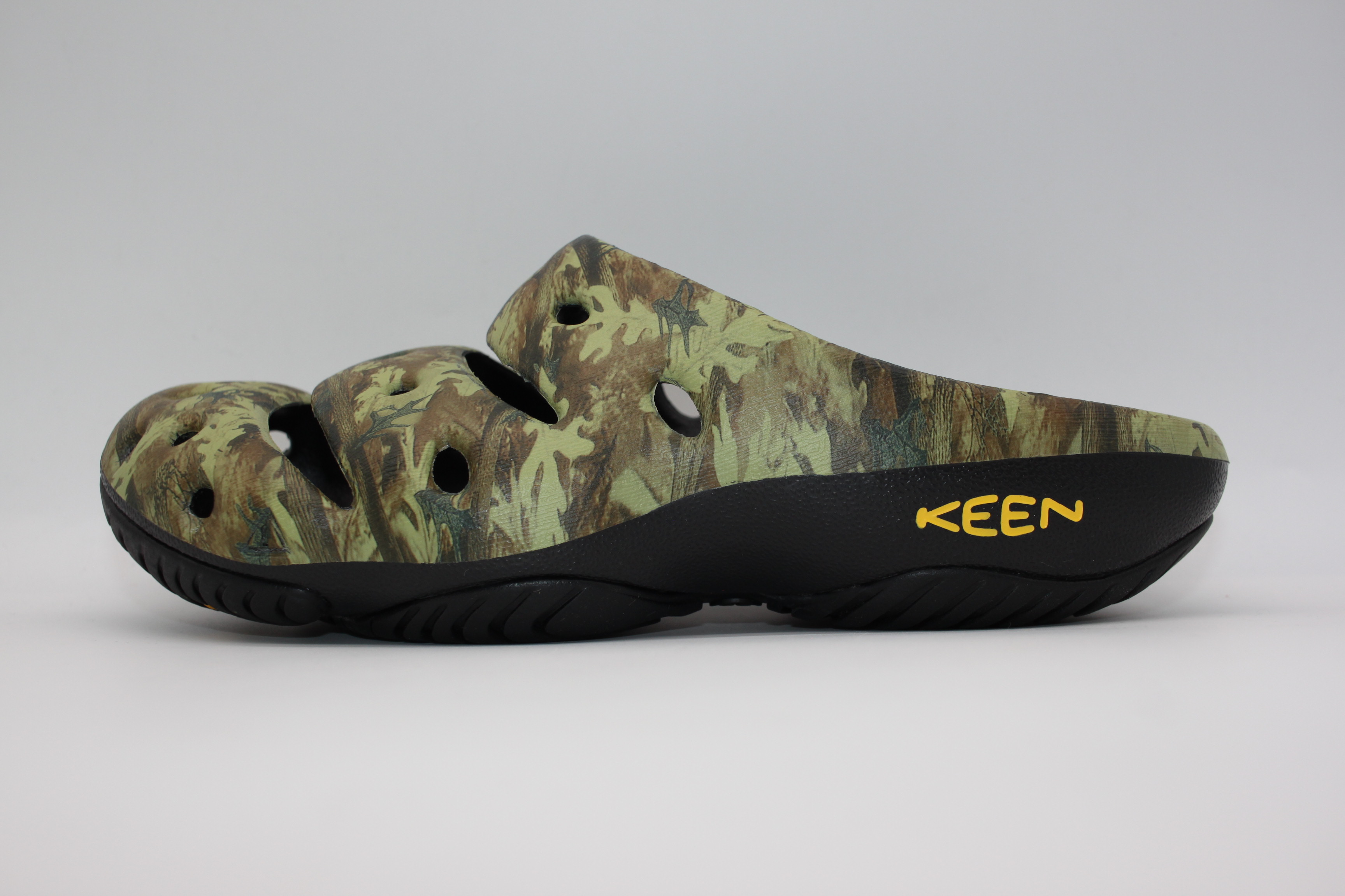 KEEN YOGUI ARTS キーン ヨギ アーツ メンズ サンダル CAMO GREEN カモ 