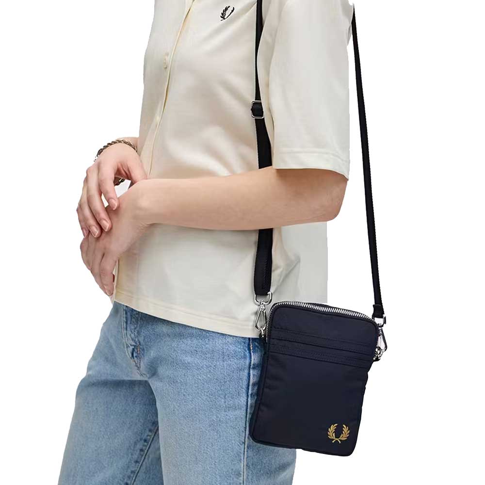 【希少】フレッドペリー ネイビー ドラムバッグ y2k FREDPERRY 希少】フレッドペリー ネイビー ドラムバッグ y2k FREDPERRY