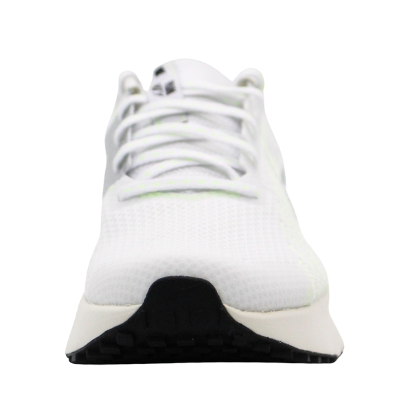 【最終値下げ】【急募】NIKE 女性用　白靴　23.5 定価9130円新品23 5cm ナイキ NIKE 白 クエスト 5 レディース