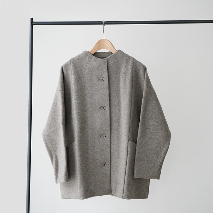 evam eva（エヴァムエヴァ） プレスウールショートコート press wool