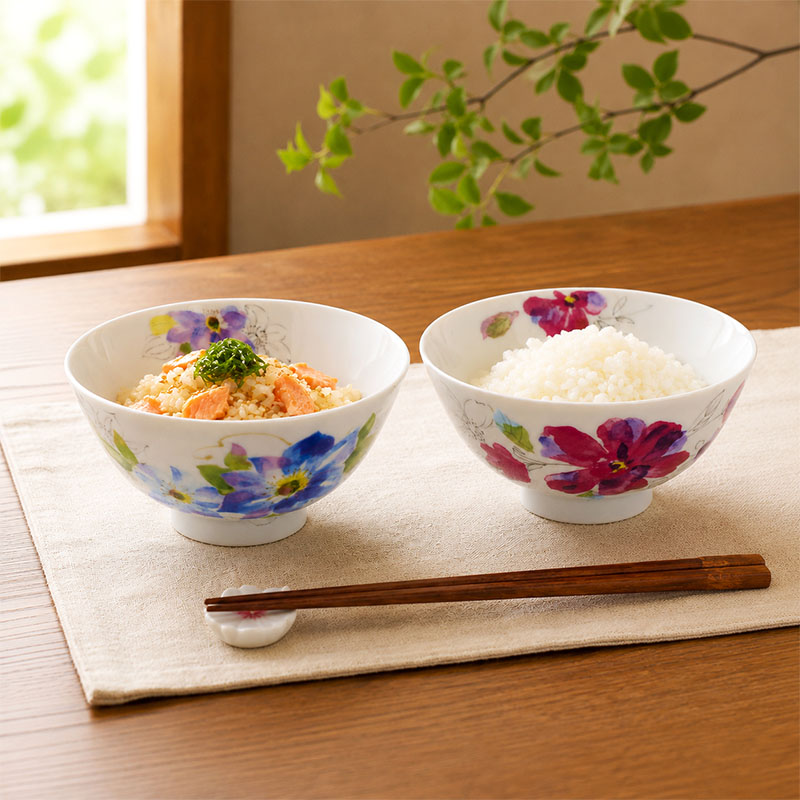 お茶碗 11.3cm 花模様