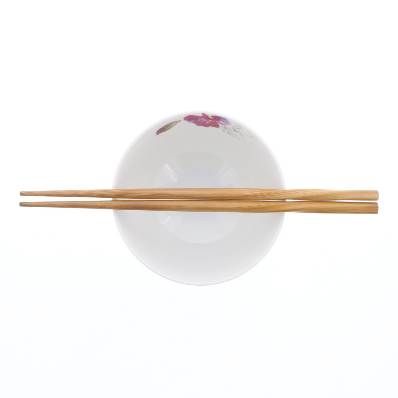 お茶碗 11.3cm 花模様 箸と並べたサイズ感
