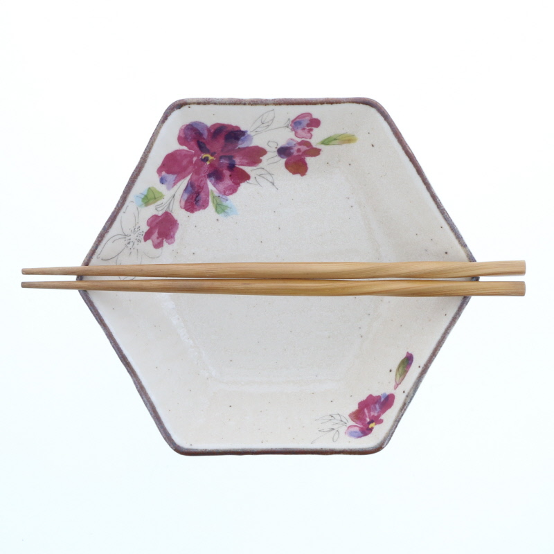 六角鉢 16.5cm 花模様 箸と並べたサイズ感