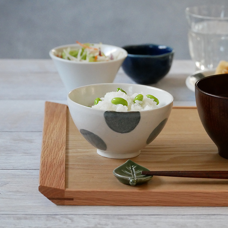 お茶碗 小 11cm ほっこり水玉 白茶碗 茶わん ご飯茶碗 飯碗 和