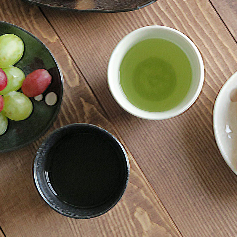 夫婦湯呑 箱入り 220cc 水玉 白×黒