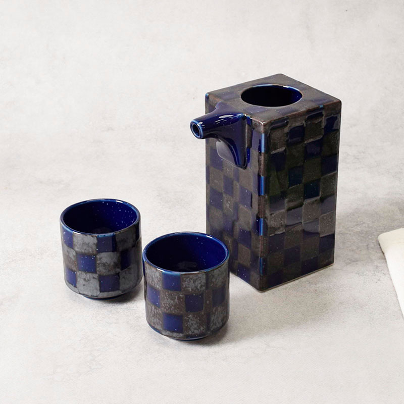 箱入り 酒器セット 送料無料 角型冷酒器・盃×2 徳利 とっくり 酒器