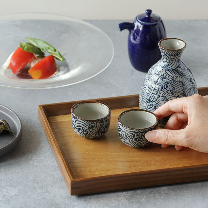 箱入り 酒器セット 徳利2合・盃×2　染付荒波