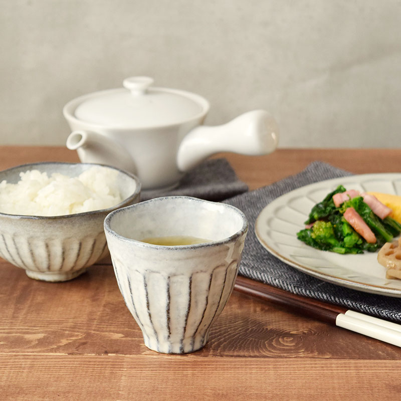 和食器　ペア湯呑セット　和のしのぎ2色 結婚祝い　誕生日プレゼント