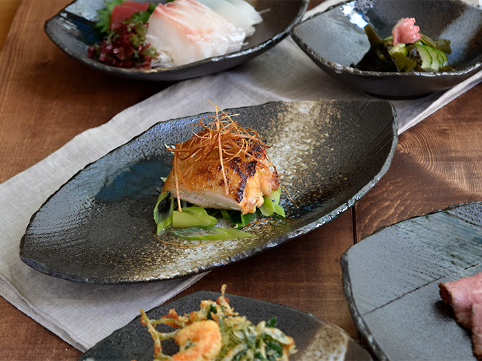 和食器　変形菱型　黒海