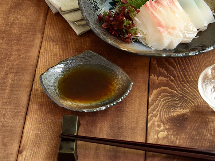 和食器　変形菱型　黒海