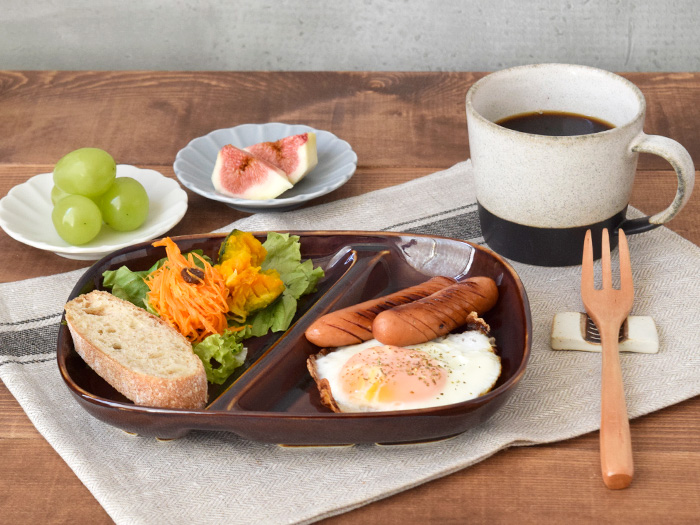 ランチプレート アメ色 NEW スクエア 仕切り お皿 子供食器 仕切り皿