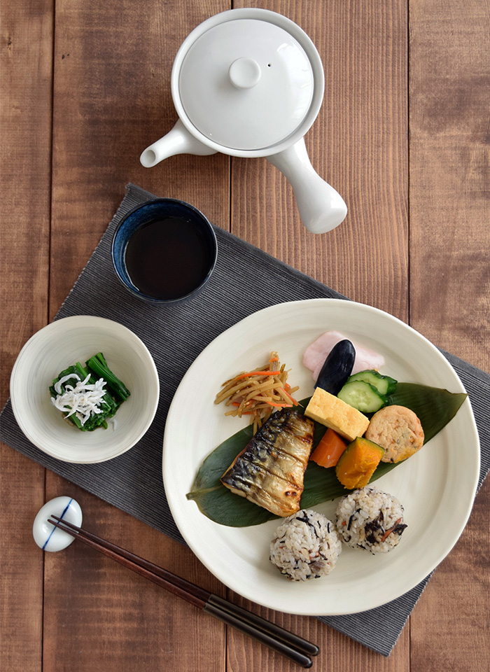 大皿 24cm 渦刷毛目 クリーム 和食器 お皿 大皿 皿 プレート 主菜皿