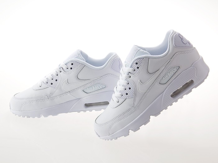 nike 90 04 06
