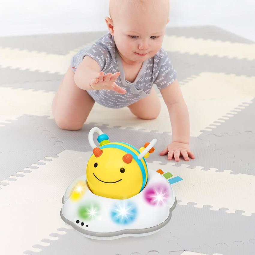 SKIP HOP いっしょにハイハイビー 知育玩具 かわいい 5ヶ月から