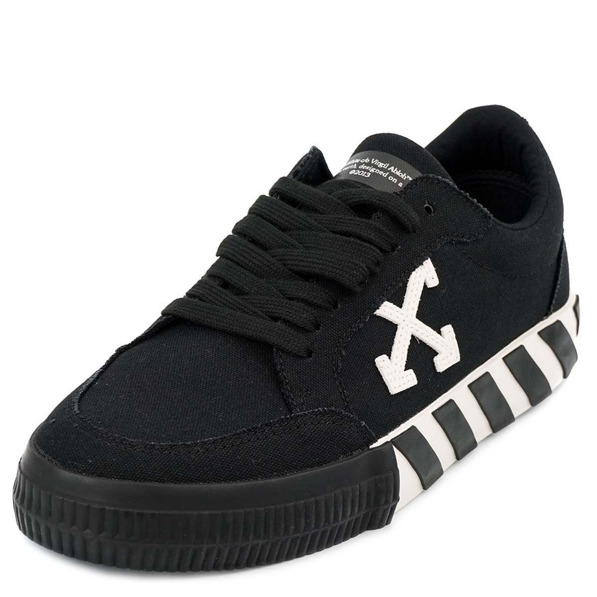 Off White オフホワイト スニーカー 21年春夏新作 メンズ ローカット ブラック ホワイト Ihj21fab001blk Shop Carves 通販 Yahoo ショッピング