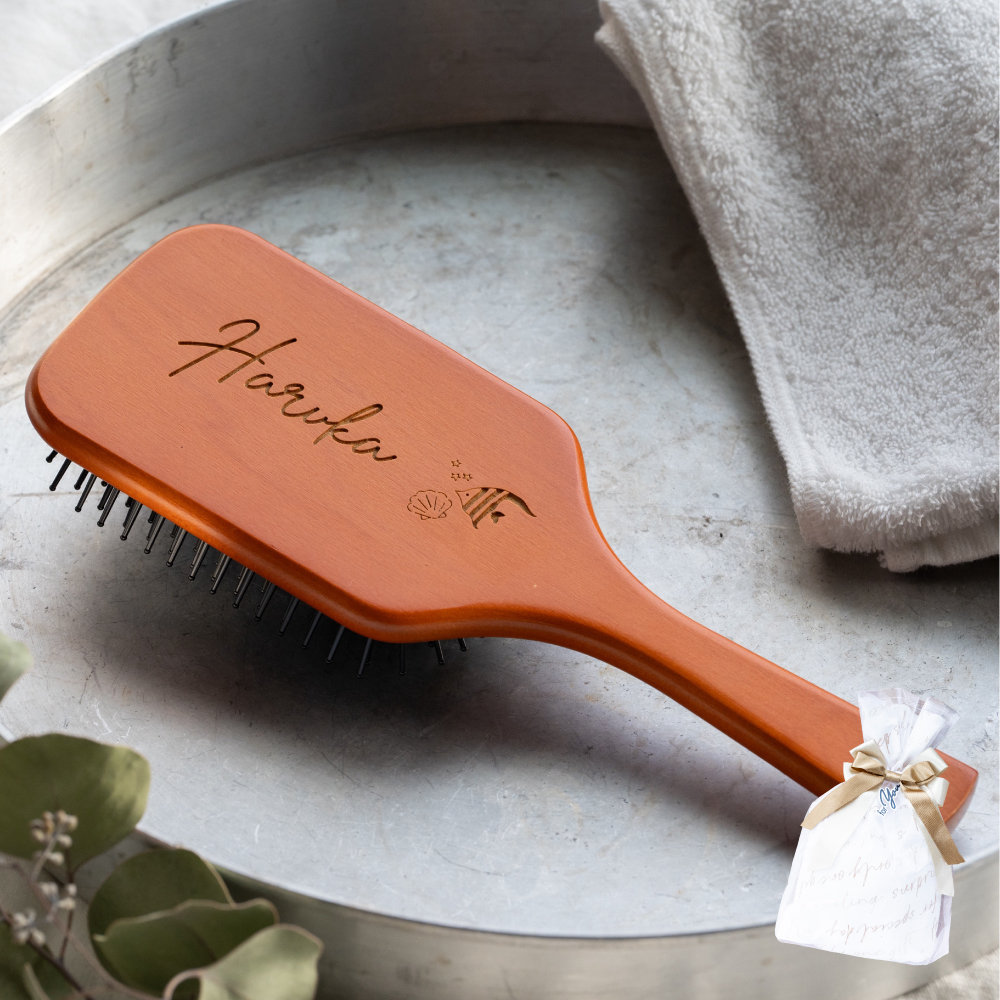 AVEDA（アヴェダ） パドルブラシ ヘアブラシ 名入れ プレゼント