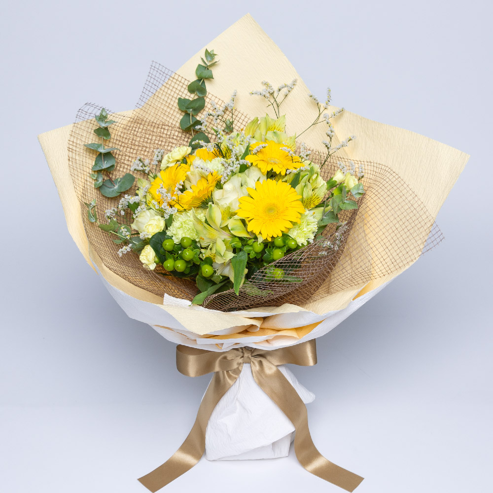 花束 生花 バラ入りセレブレイトブーケ 特別な瞬間を華やかに