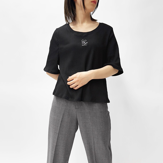 カットソー Tシャツ トップス 半袖 大きいサイズ ビッグサイズ ショート丈 クルーネック リブ 刺繍ロゴ 伸縮性 レディース 送料無料 |  | 02