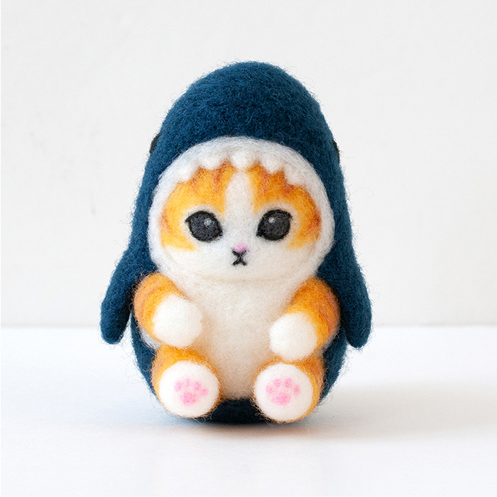 羊毛フェルト出品 再販）羊毛フェルト シマエナガちゃん（高さ約5㎝） 羊毛
