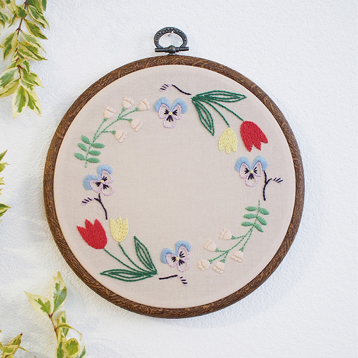 オリムパス フランス刺しゅう ボタニカルのリース フープ付 | 刺繍キット 刺繍 刺しゅう 花 Olympus ミモザ チューリップ アネモネ コットン |  | 02