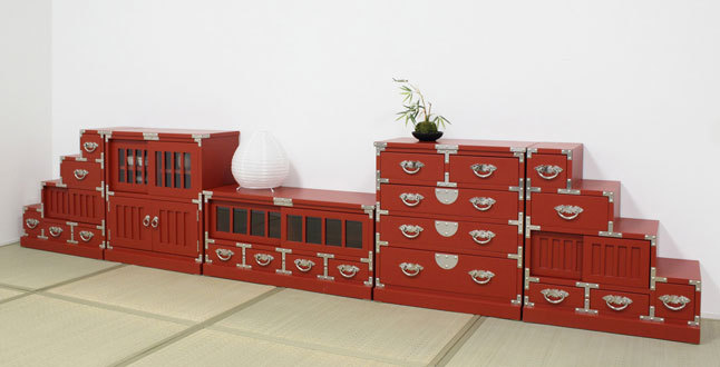 キャビネット 食器棚 天然木桐製 朱色 扉収納 幅58 高さ60.5 完成品