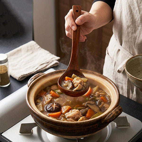 ★くり抜き「おひつ」★木製　漆塗り　杓子付 木製 お玉 食洗機対応 漆塗り お玉杓子 小 24.5cm 天然木 くり抜き